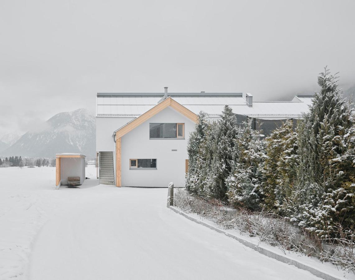 Urban Mountain Chalet With Lake View Maurach  Exterior photo